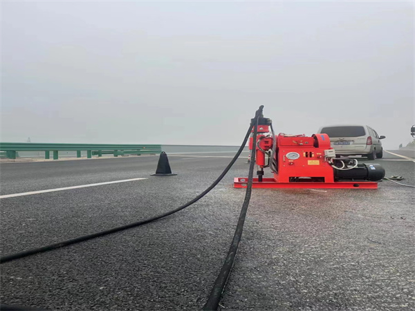 滦县马路路基路面开裂下沉注浆加固灌浆